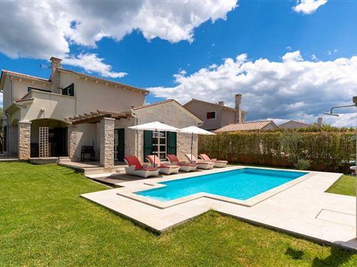 Emne nr.: 133-CLS756