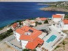 Ude