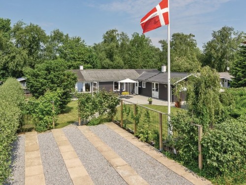 Emne nr.: 130-F09445
