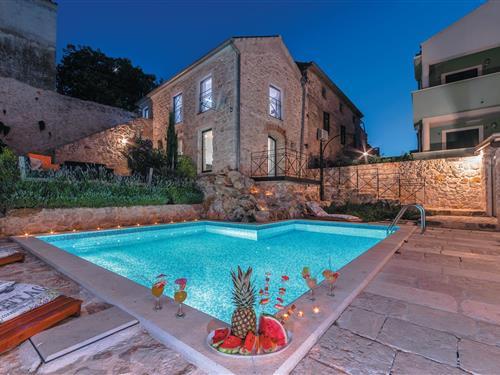 Emne nr.: 133-CDU220