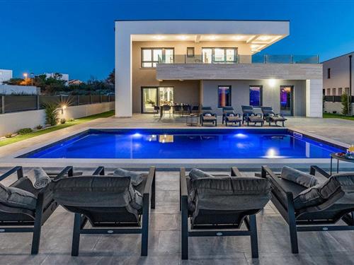 Emne nr.: 133-CLD174