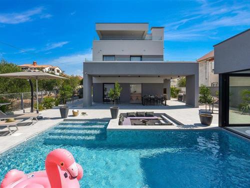 Emne nr.: 133-CLD054