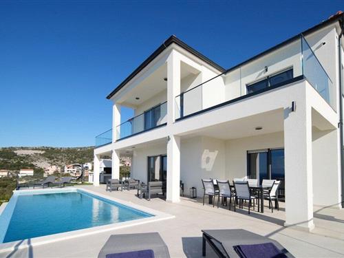 Emne nr.: 133-CLT282