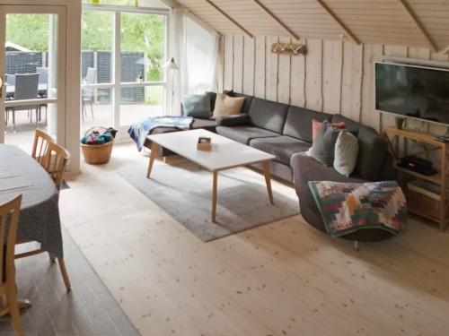 Emne nr.: 090-93852