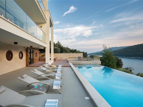 Emne nr.: 133-CLS128